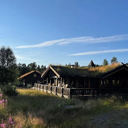 Sundebu, Spacious 5-bedroom Mountain Near And Hiking Feriehus *