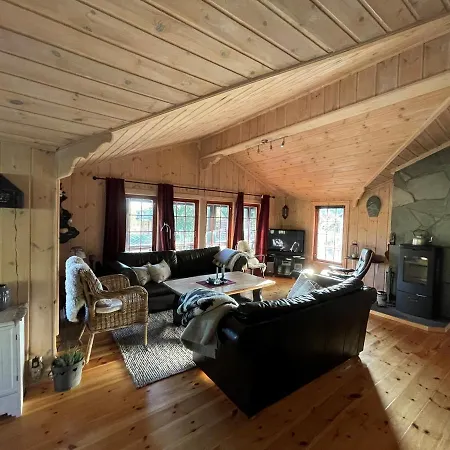Feriehus Sundebu, Spacious 5-bedroom Mountain Near And Hiking Rauland