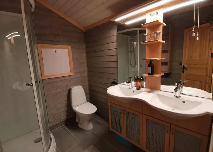 Sundebu, Spacious 5-bedroom Mountain Near And Hiking Tatil Evi